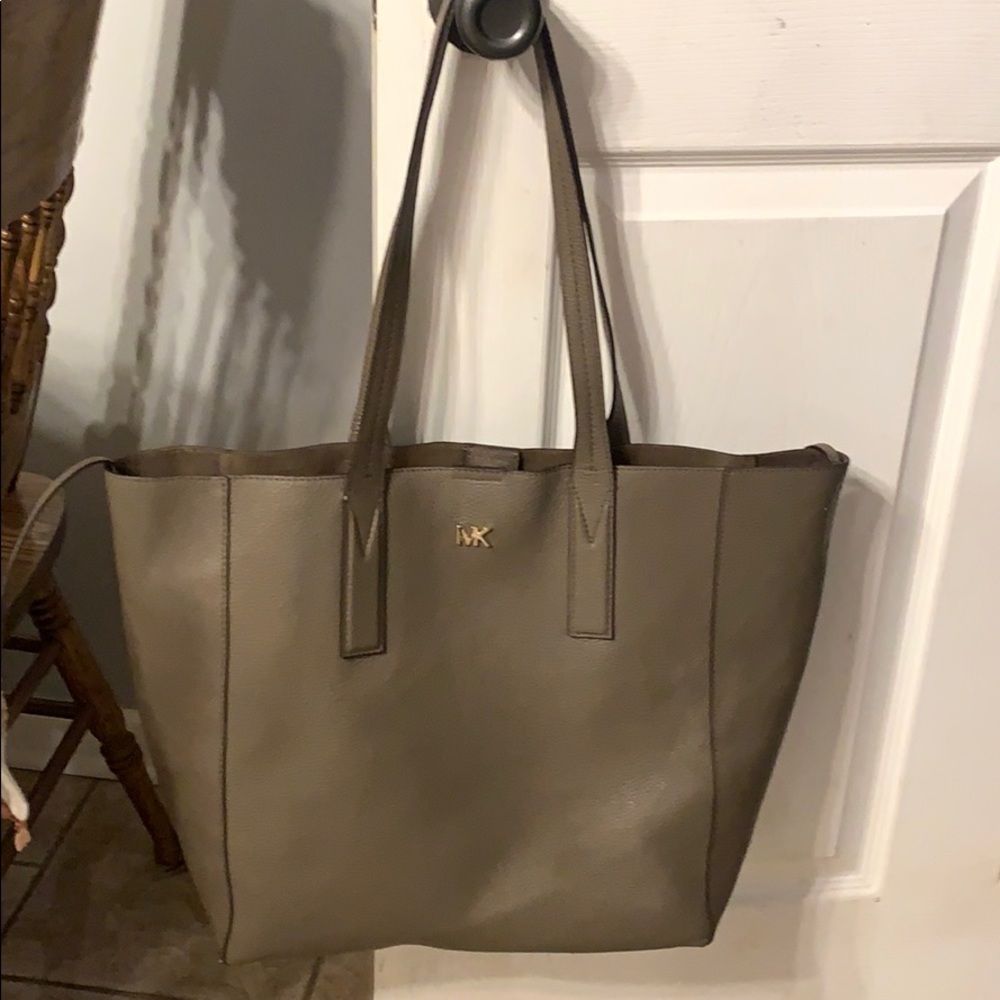 Tote